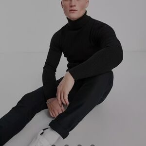 ASOS Knitted Muscle Fit Ribbed Roll Neck Sweater In Black. Size Medium. New.